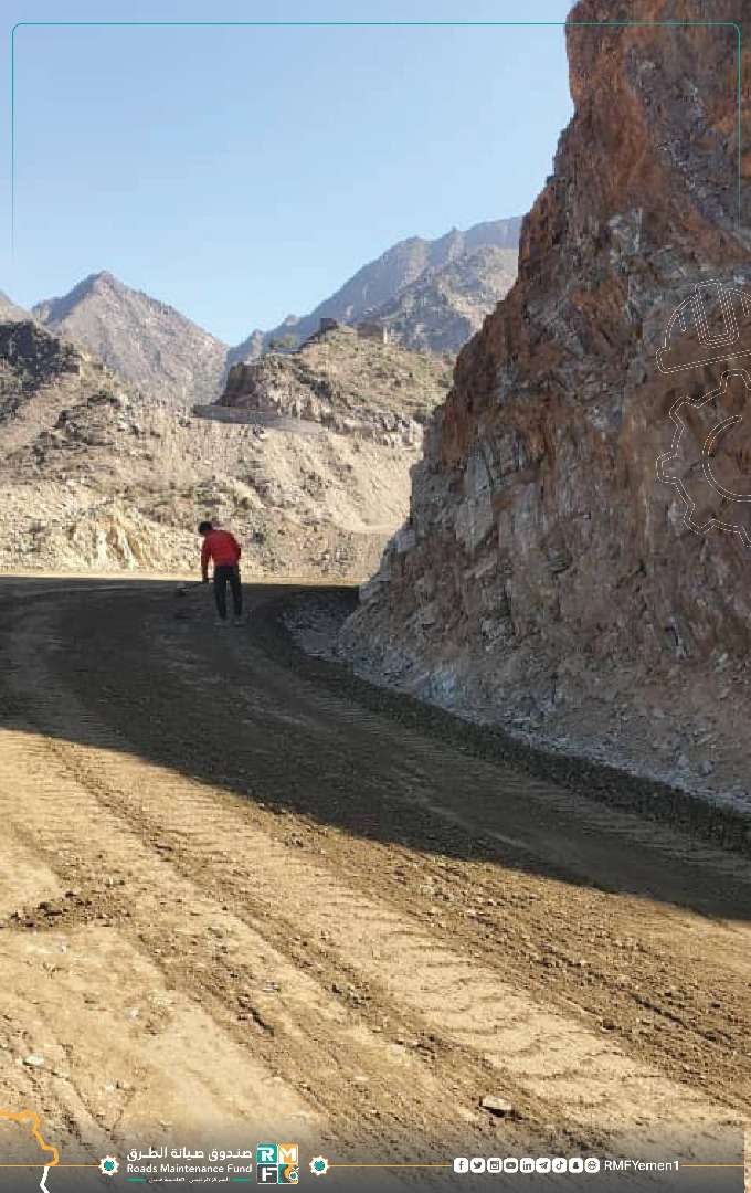 صندوق الطرق والجسور ينفذ هذا الامر في لحج (سار)